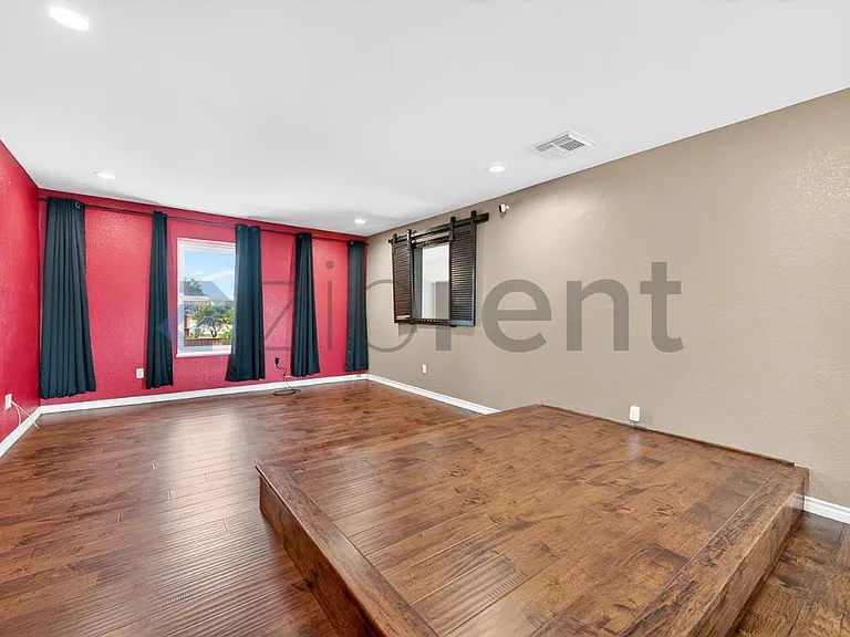 7011 Cottonwood Cir — Photo 27