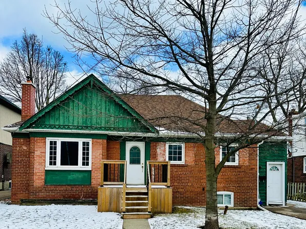 27 Royal York Rd, Toronto, ON M8V 2T3