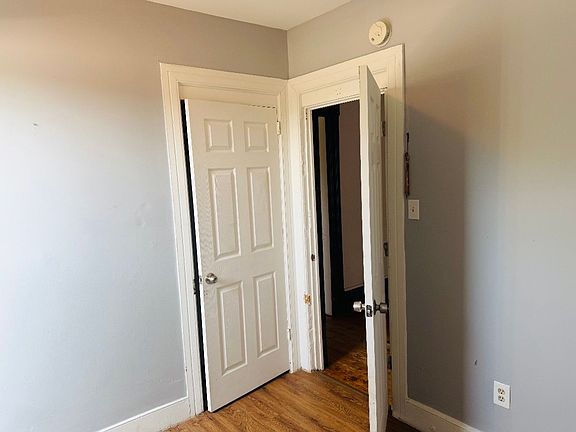 5th image of 3275 6th Ave APT 3