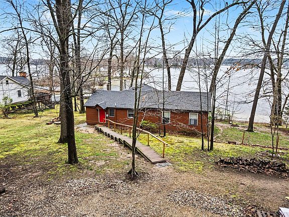 2nd image of 12015 Oakridge Rd