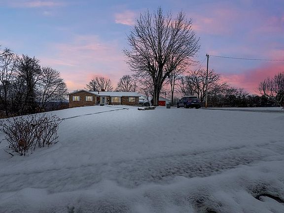 2nd image of 503 Blake St