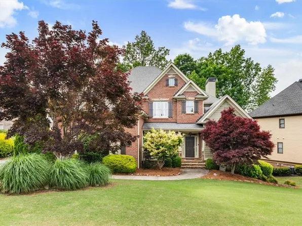 525 Big Bend Trl, Sugar Hill, GA 30518