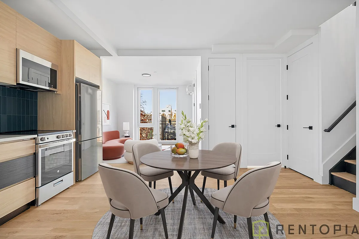 Building Photo - 188 Ainslie St #401A