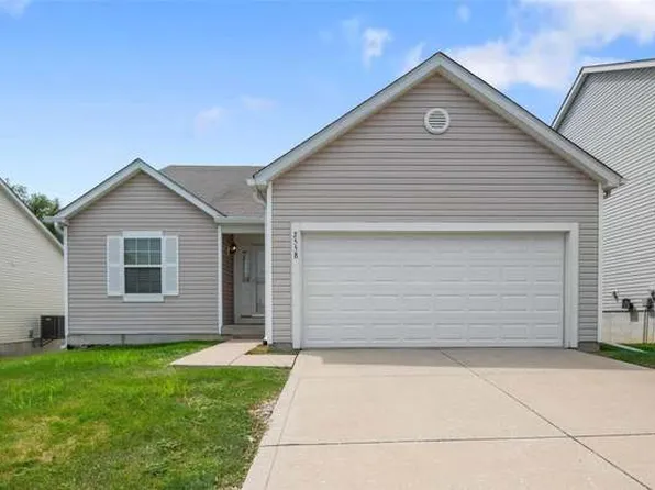 2558 Amber Willow Ct, Lake Saint Louis, MO 63367