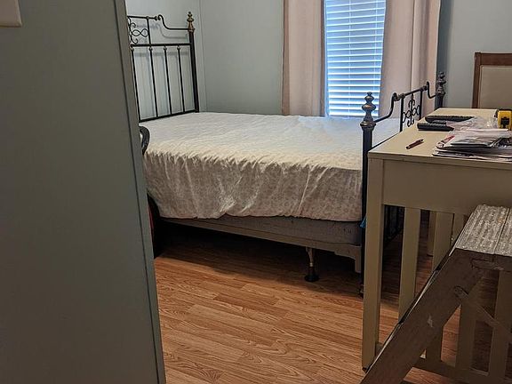 3rd image of 206 Greyfield Dr