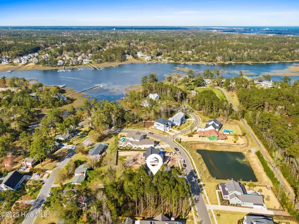 412 E Blackbeard Road, Wilmington, NC 28409