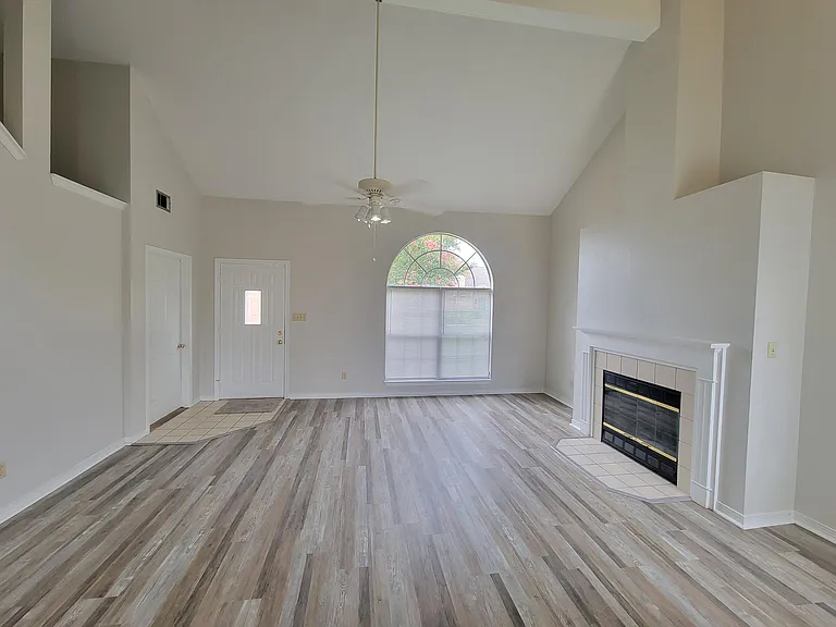 313 Rue Dianne — Photo 10