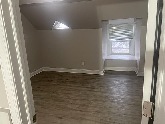 5th image of 4040 Spruce St #11064775