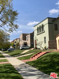 1119 S Redondo Blvd, Los Angeles, CA, 90019