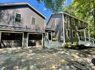 14 Farmer Rd, Hooksett, NH 03106