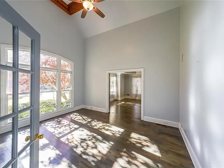 2747 Lockerly Ln — Photo 14