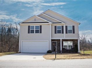 126 Mount Olivet Dr, Winston Salem, NC 27107