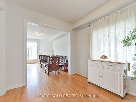 4th image of 51 Bramsey St