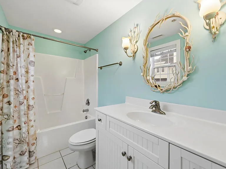 215 Summerwinds Pl — Photo 25