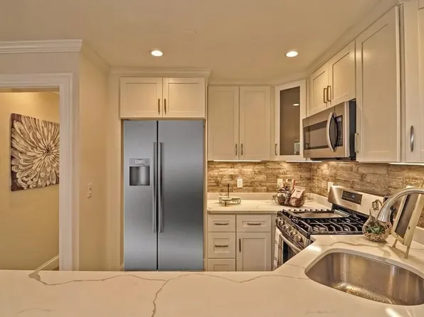 10 Juniper St, Brookline, MA