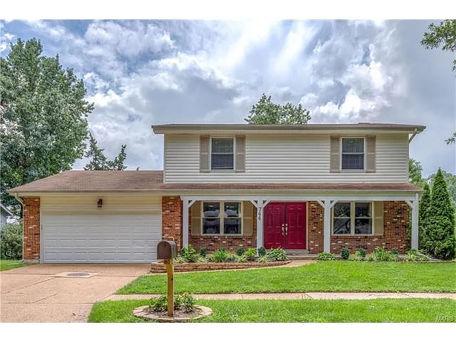 744 Shallowcreek Vw photo 1