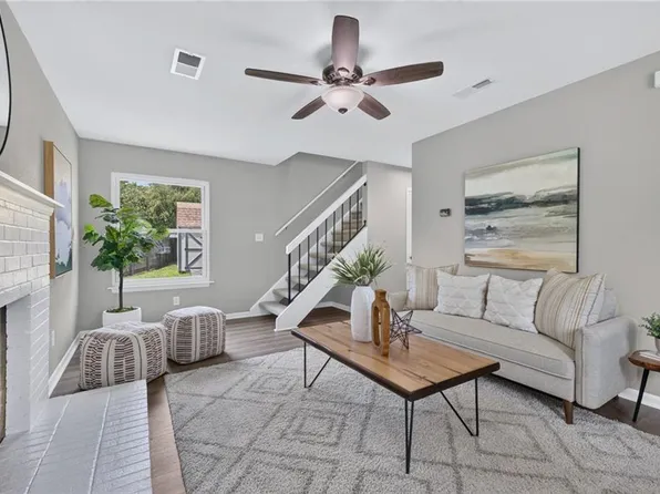 1651 Guthrie St, Virginia Beach, VA 23464