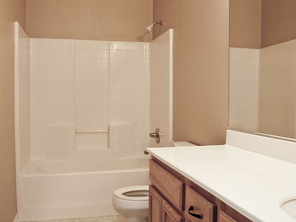 3rd image of 940 Indiangrass Dr