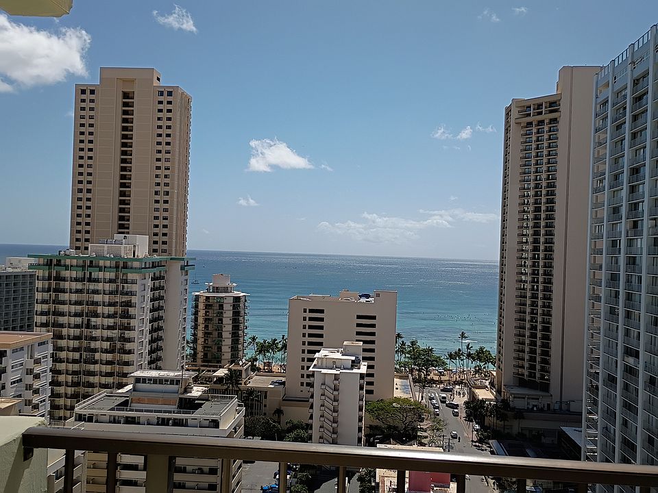 2nd image of 2440 Kuhio Ave