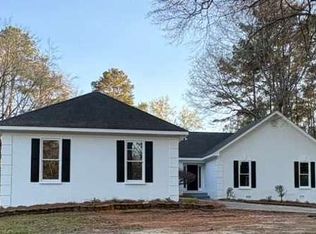 2518 W McIntosh Rd, Griffin, GA 30223