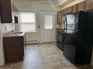 401 Cumberland Hill Rd #1L, Woonsocket, RI 02895