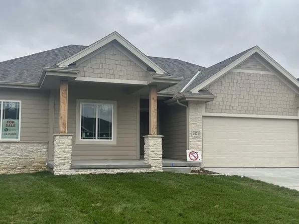 5121 Heartland Dr, Bellevue, NE 68133