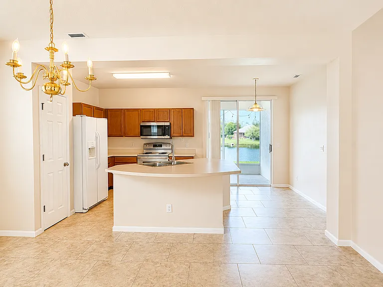 4312 Collinwood Dr — Photo 9