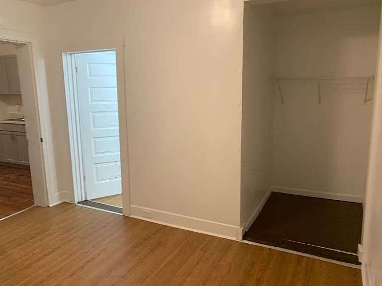 579 Smith St — Photo 7