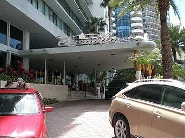 3rd image of 6345 Collins Ave APT 609