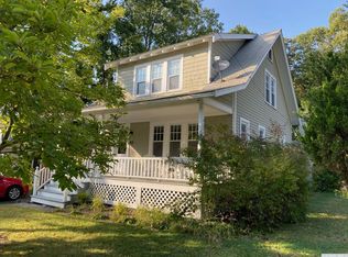 102 Glenwood Blvd, Hudson, NY 12534
