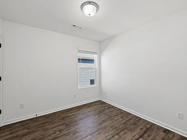732 Short Leaf Ln — Photo 15