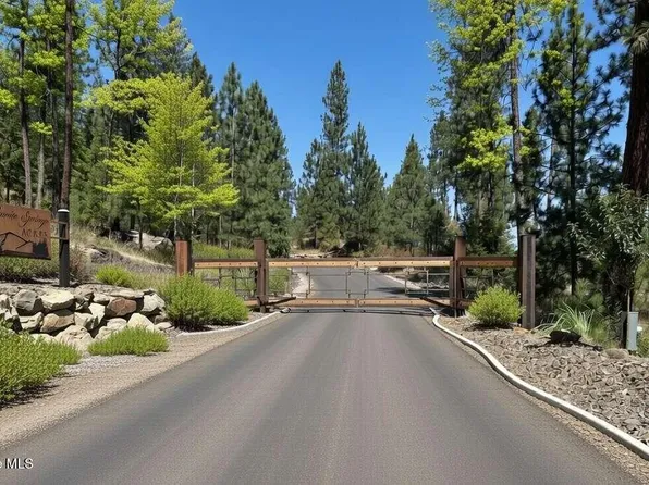 18 W Granite Springs Dr, Post Falls, ID 83854