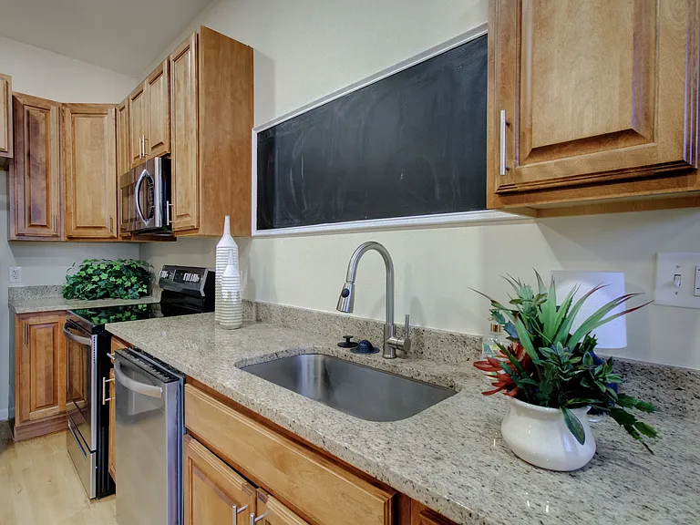 Garland Rodes Apartments — Photo 18