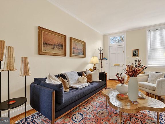 4th image of 1345 28th St NW