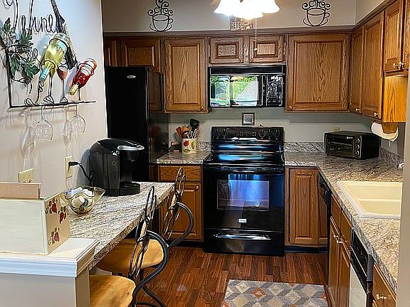 2nd image of 1300 Cedarwood Dr APT D2