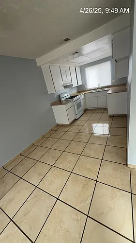 157 N Columbia St #16 Photo 1