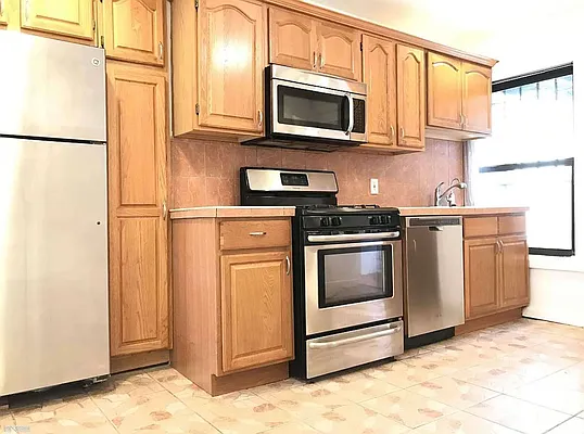 Rented by Brown Harris Stevens | media 5