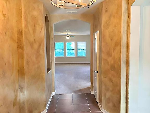 3rd image of 109 Fischer Drive