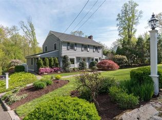 67 Brookmere Dr, Fairfield, CT 06824