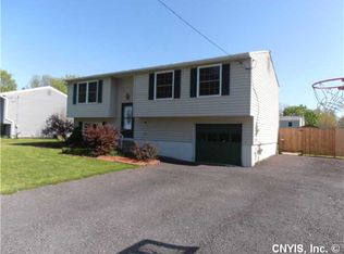 5954 Farrington Rd, Cicero, NY 13039