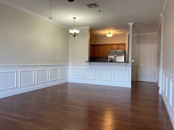 5th image of 233 Magill Dr Unit 6