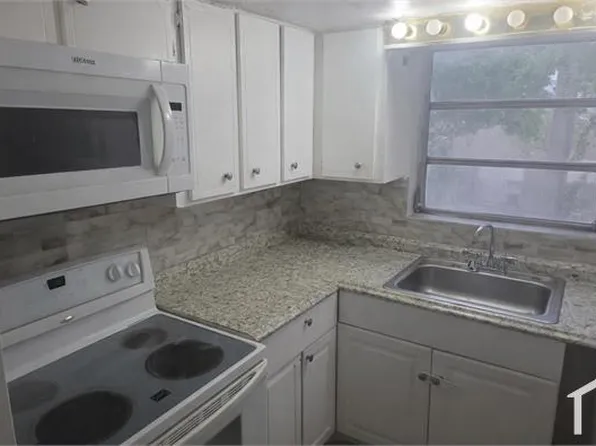 1478 NW 1st St APT 201, Miami, FL 33125