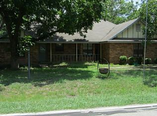 9311 S Longwood Dr, Granbury, TX 76049