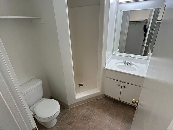 5th image of 10925 Peach Grove St APT 1