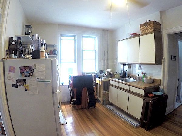 1st image of 2524 18th St APT 1R