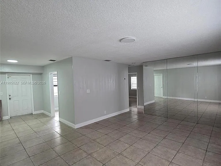 280 NW 31st Ave — Photo 13
