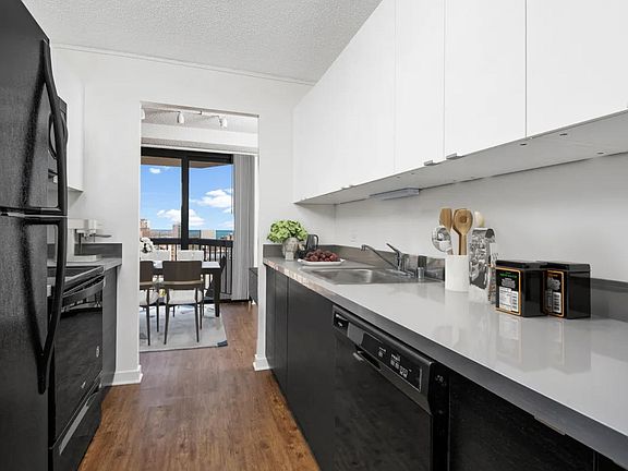 2nd image of 1132 N Dearborn St #517