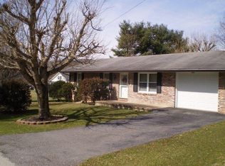 62 Park Hills Dr, Morehead, KY 40351