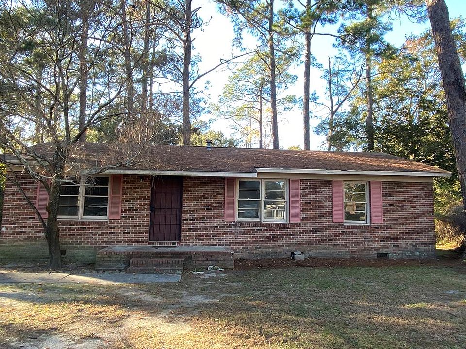 1st image of 14 Redwood Cir