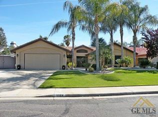 2524 Georgia Oak Dr, Bakersfield, CA 93311